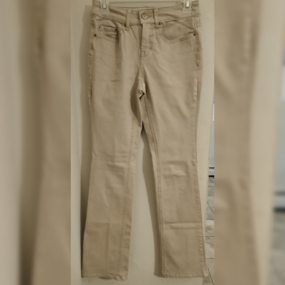 TIME AND TRUE Bootcut Khaki Jean